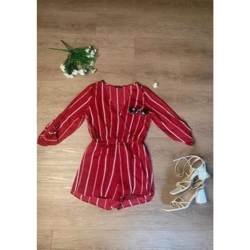 🍒 M Red & White Striped Wrap Romper 🍒